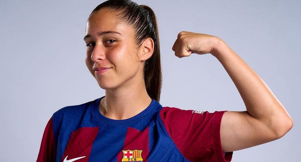 Explicando el fenómeno de Giulia Dragoni, la perla con acento en La Masía: "Es de las que más se acerca a las habilidades de los futbolistas en Europa" | Relevo