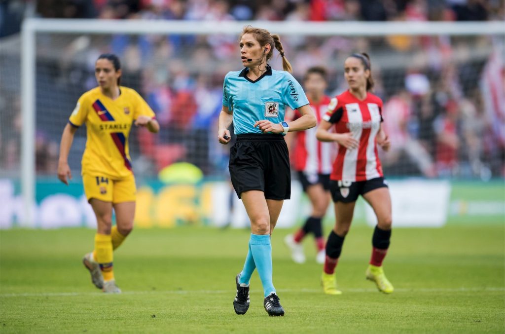 FFRM on X: "🚩⚽ | La árbitra murciana Elia Mª. Martínez dirigirá el Levante-Eibar de #PrimeraIberdrola. ➡ Elia estará acompañada por las asistentes murcianas María Navarro y Naomi Bellido. / 🗓 El